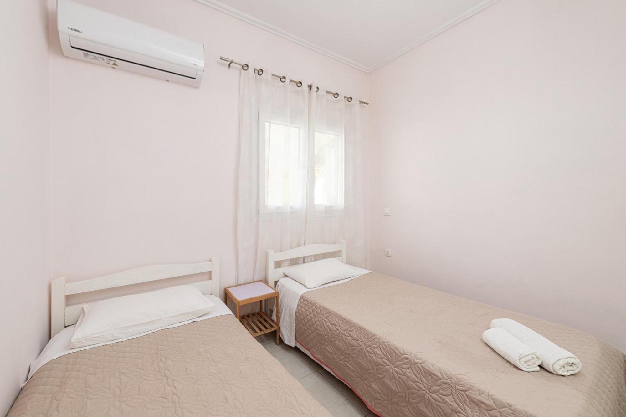 Lazaros Apartments جوفيا المظهر الخارجي الصورة